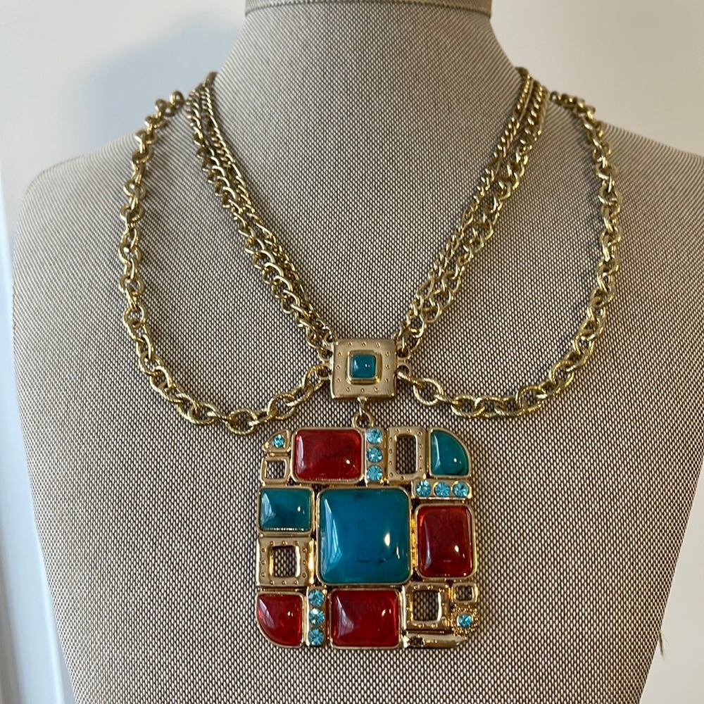 statement layers chain charm necklace